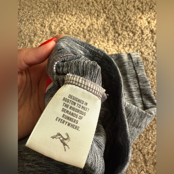 Women’s Tracksmith Running Shorts 🩶 - Picture 6 of 8